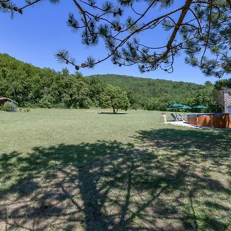 Chalet D'alpion Sud Avec Piscine Les Tourrettes